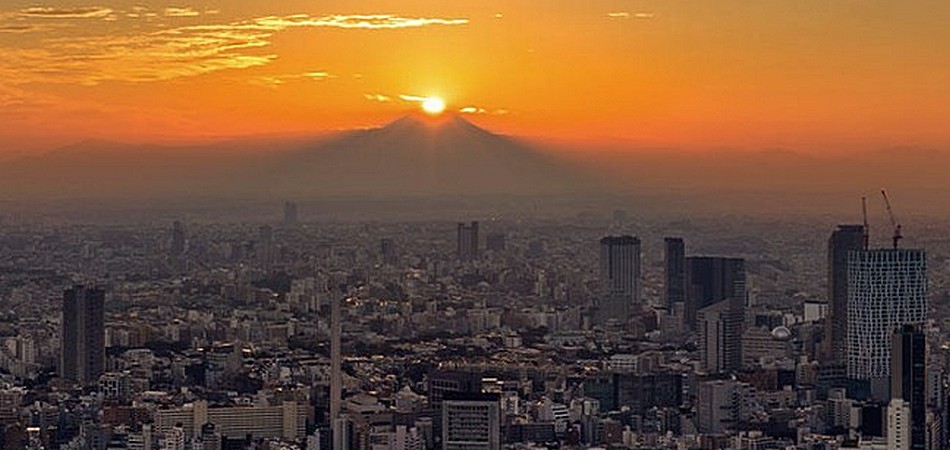 "Діамантова Фудзі" з даху Sunshine 60